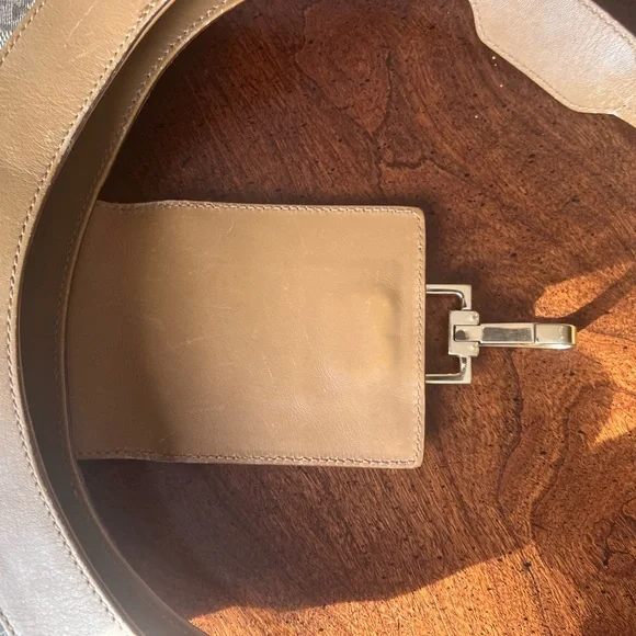 Gucci Vintage Handbag Monogram Gold Hardware - Picture 4 of 16